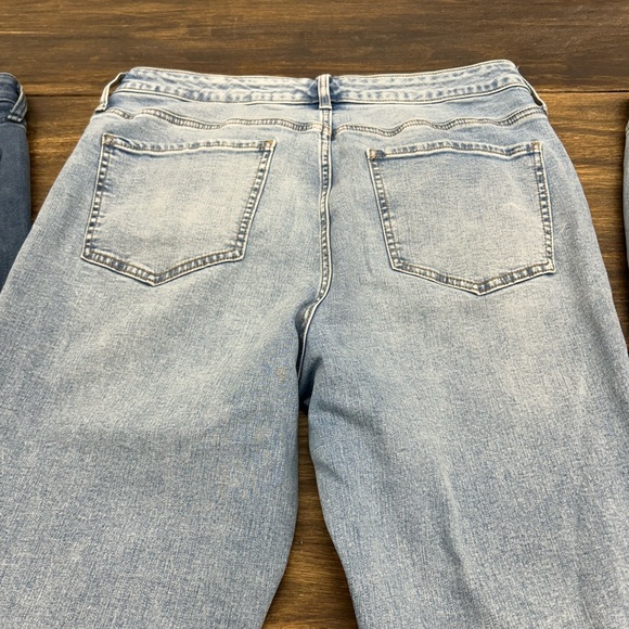 Size 12 Jeans 3 Pairs together . Old Navy(2) Wonderly(1) BGUC - Picture 9 of 13